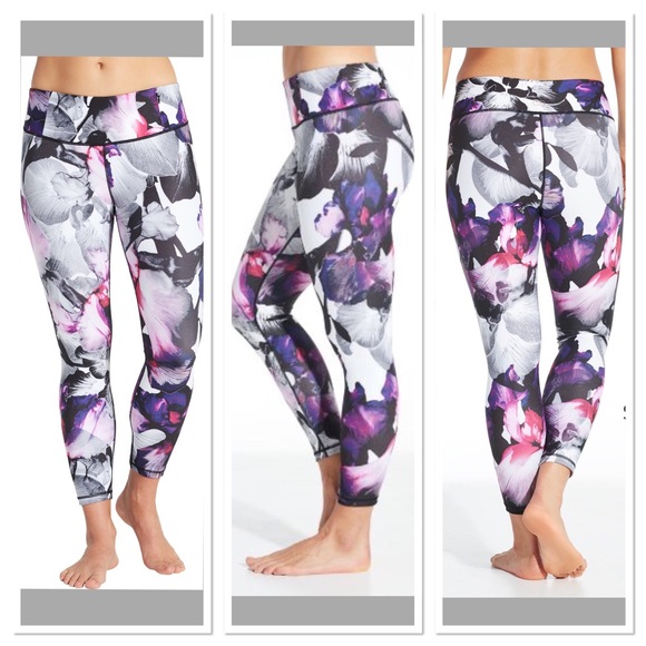 CALIA by Carrie Underwood Pants - Calia by Carrie Underwood 7/8 essential leggings
